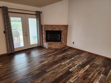 12235 Ledbetter Dr, Neosho, MO 64850 - photo 4