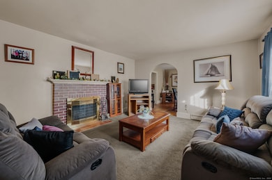 19 Dart St, New London, CT 06320 - photo 5