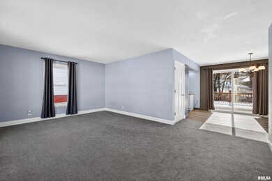 809 Cimarron Dr, Davenport, IA 52804 - photo 4