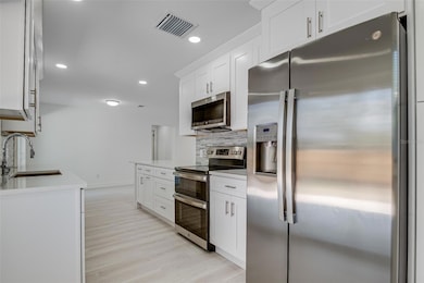 1806 Forest Dr unit 3, Oldsmar, FL 34677 - photo 7