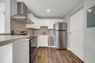 26 W Wyoming Ave unit 4E, Melrose, MA 02176 - photo 4