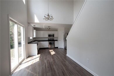 3304 Limber Pine Dr, Whiteland, IN 46184 - photo 4