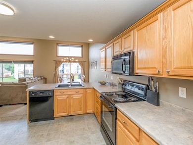 3610 Stoneview Cir SW unit 3610, Cedar Rapids, IA 52404 - photo 6