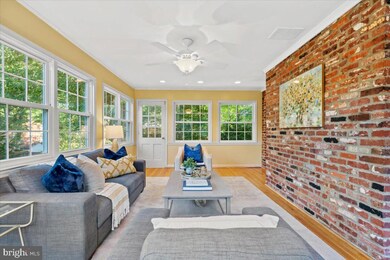 1010 Potomac Ln, Alexandria, VA 22308 - photo 6