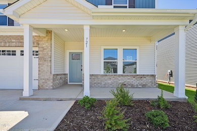 4-web-or-mls-Raleigh - Oak Manor - 721 D