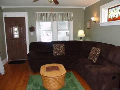 46 Cuthbert St, Schenectady, NY 12302 - photo 3