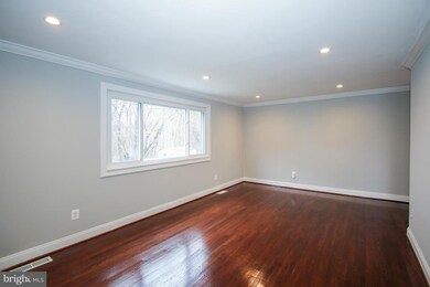 809 Carrington Ave, Capitol Heights, MD 20743 - photo 5