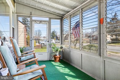 404 Edwards Dr, Brookhaven, PA 19015 - photo 2