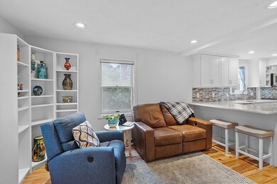 14 Locke St, Winchester, MA 01890 - photo 3