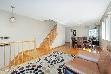 97 Anthony St, Staten Island, NY 10309 - photo 4