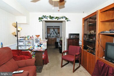 8222 Wycliffe Ct, Manassas, VA 20109 - photo 4