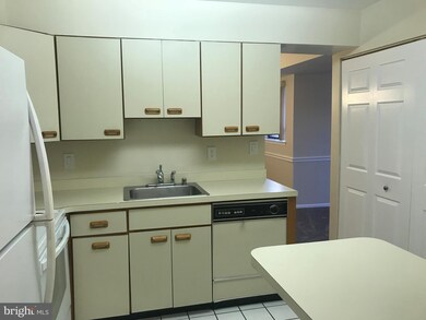2901 Fallstaff Rd unit 505, Baltimore, MD 21209 - photo 5