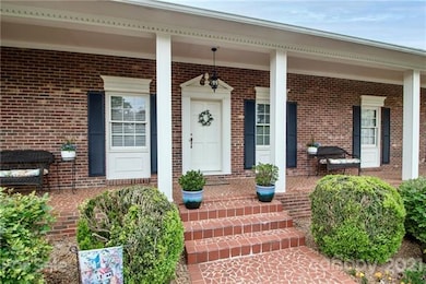 438 Augusta Dr, Statesville, NC 28625 - photo 4