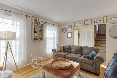 5416 Oakcreek Ln, Louisville, KY 40291 - photo 5