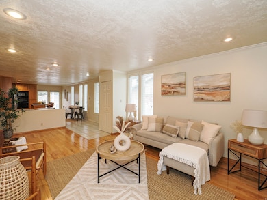 5586 S Brockway St, Salt Lake City, UT 84117 - photo 7