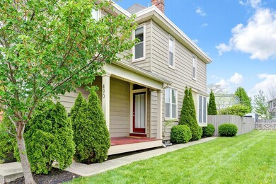 Side View/Front Door