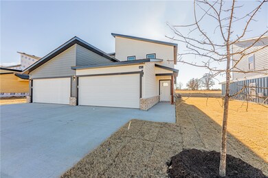 1602 SW Casuarina St unit 2, Bentonville, AR 72712 - photo 2