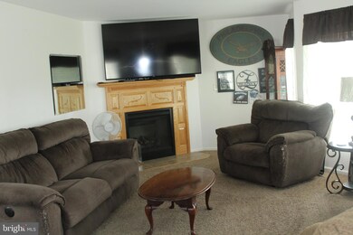 300 Winterset Rd, Garnet Valley, PA 19060 - photo 6