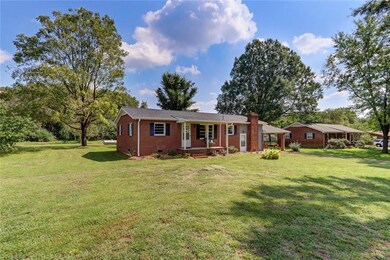 1137 Rockingham Dr, Reidsville, NC 27320 - photo 4