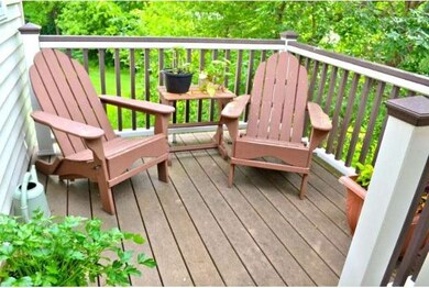 Deck (2)