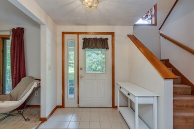 16 Woodside Dr, Londonderry, NH 03053 - photo 4