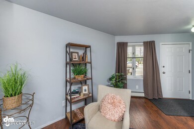 Living Room_6759-SMALL