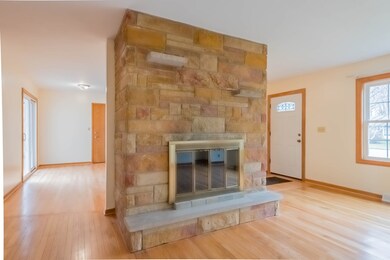 1929 Robert St, Aurora, IL 60506 - photo 7