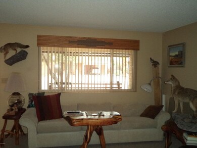 LIVING ROOM AREA
