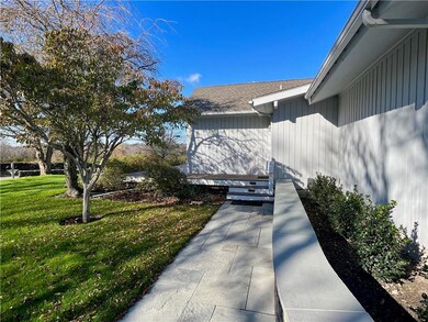 516 3rd Beach Rd, Middletown, RI 02842 - photo 3