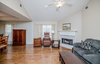 594BradfordLn-08