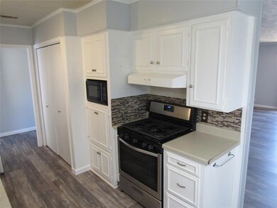 1914 Westwood Dr, Denton, TX 76205 - photo 5