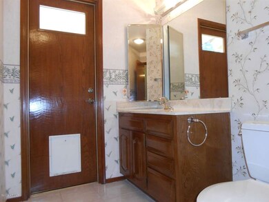 2617 S Forest bath #3