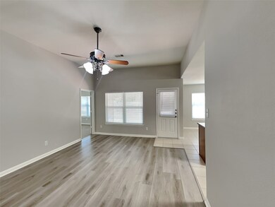 12234 Estelle Ln, Pinehurst, TX 77362 - photo 2