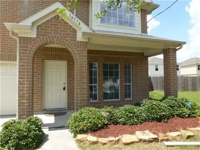 16774 Canary Ct, Conroe, TX 77385 - photo 2