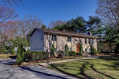 24 Sturbridge Ave, Greenville, RI 02828 - photo 4