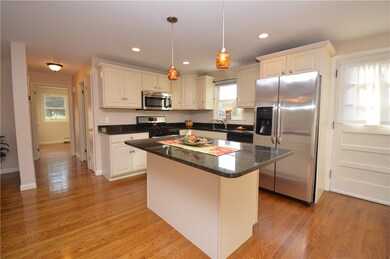 7 Howland St, Warren, RI 02885 - photo 3