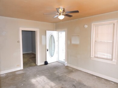 704 Madison St, Manchester, TN 37355 - photo 5