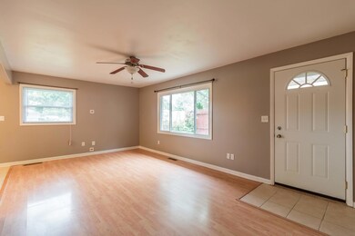 384 Pineview Dr, Columbus, OH 43213 - photo 3