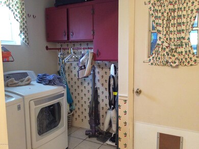 989 Parkridge Cir W, Jacksonville, FL 32211 - photo 7