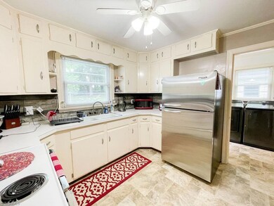 1013 Macon St, Asheboro, NC 27203 - photo 3