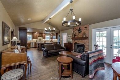 1214 King Arthur Cir, College Station, TX 77840 - photo 4