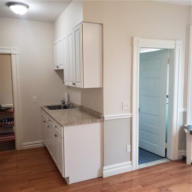 623 Pontiac Ave unit 3, Cranston, RI 02910 - photo 4