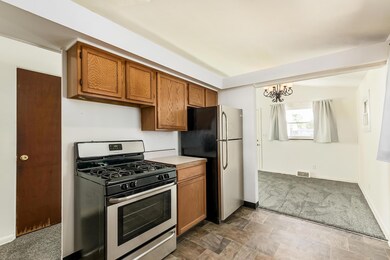 653 Roth Ave, Columbus, OH 43228 - photo 3