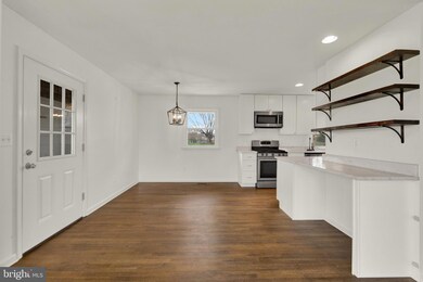 405 Obrecht Rd, Sykesville, MD 21784 - photo 5