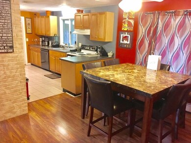 33 Roslyn Rd, Brockton, MA 02302 - photo 6