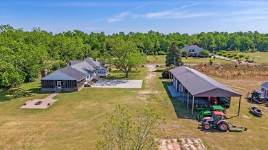 CREM_1802 Nesbit Rd_002