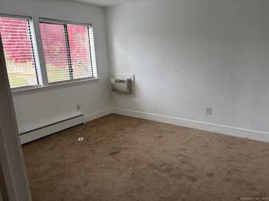 8 Ann Dr unit B, Danbury, CT 06810 - photo 4