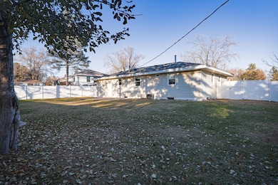 8556 Rich Ave S, Bloomington, MN 55437 - photo 3