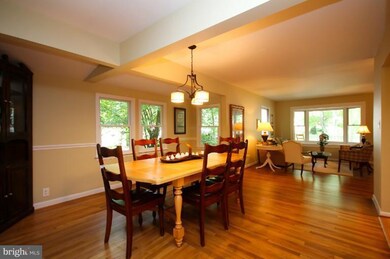 147 S Spring St, Falls Church, VA 22046 - photo 6