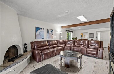 4352 N Camino Real, Tucson, AZ 85718 - photo 5